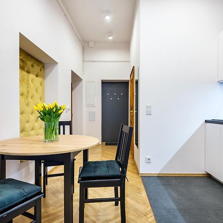 Tyzenhauz Apartments Old Town Краков Экстерьер фото