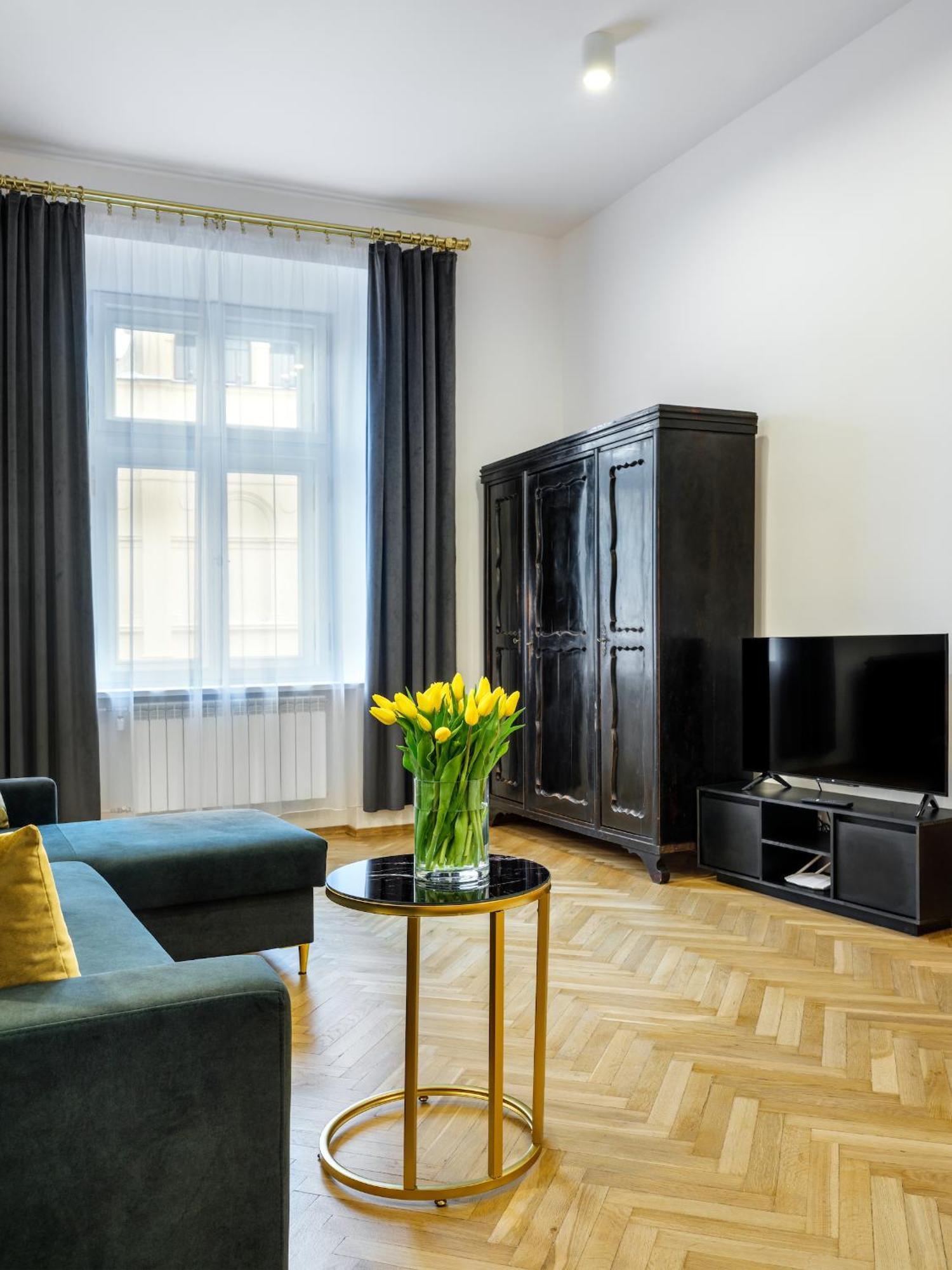 Tyzenhauz Apartments Old Town Краков Экстерьер фото