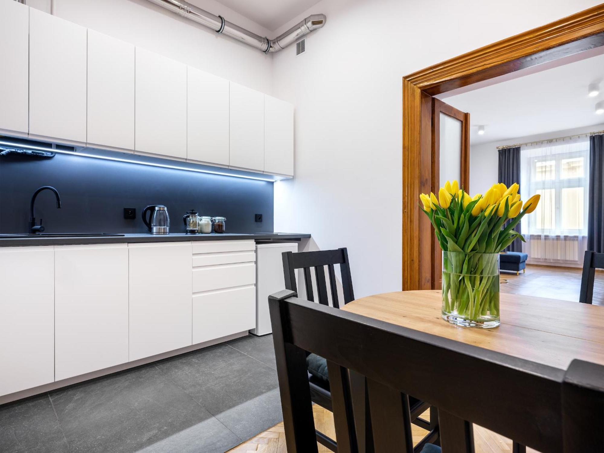 Tyzenhauz Apartments Old Town Краков Экстерьер фото