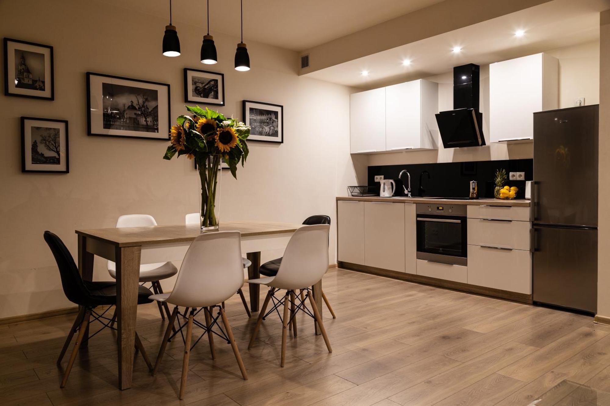 Tyzenhauz Apartments Old Town Краков Экстерьер фото