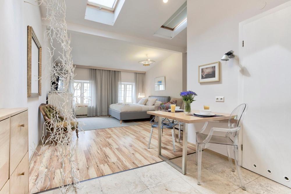 Tyzenhauz Apartments Old Town Краков Номер фото