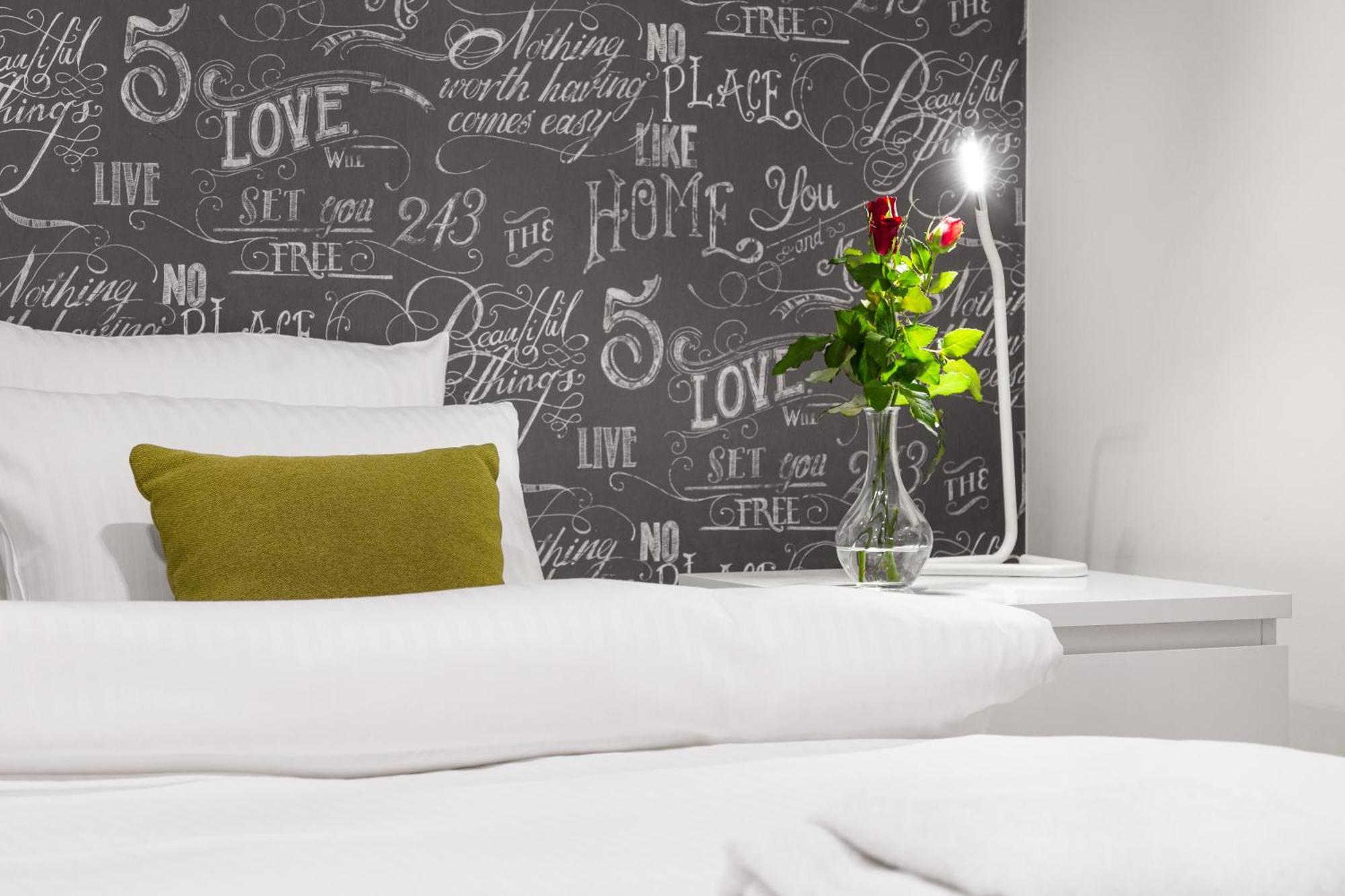 Tyzenhauz Apartments Old Town Краков Номер фото